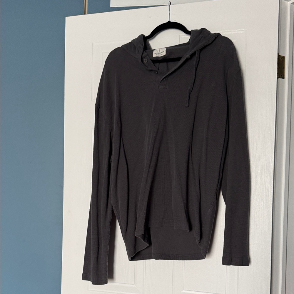 Gray Men's Hooded Long-Sleeve Pullover